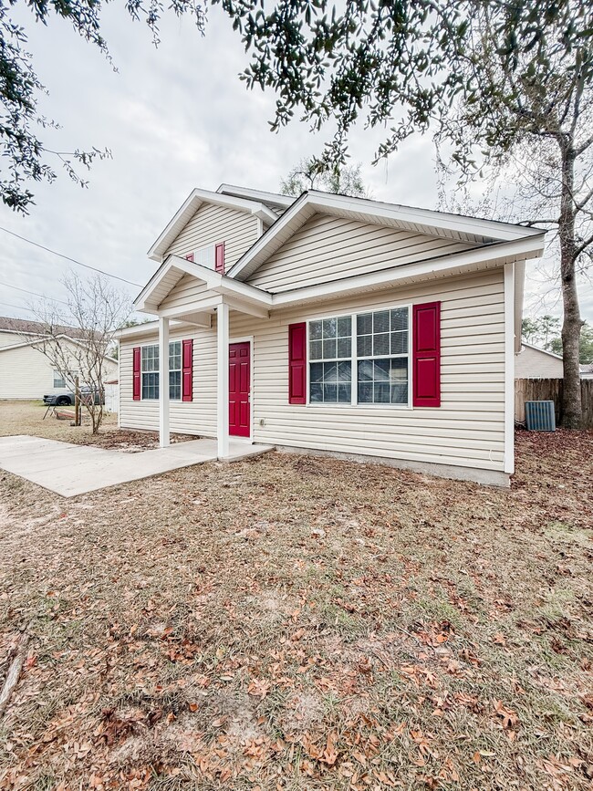 Building Photo - 113 Spokan Trail