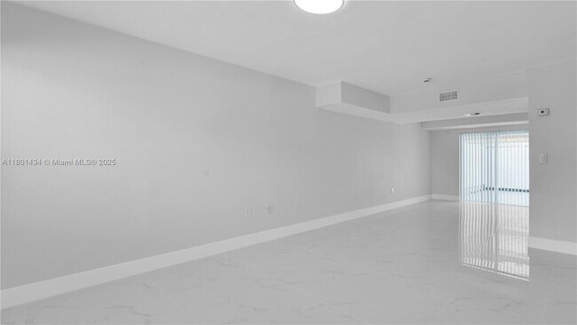 Building Photo - 2412 W 54th Pl