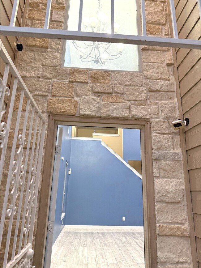 Building Photo - 10904 Panther Ct