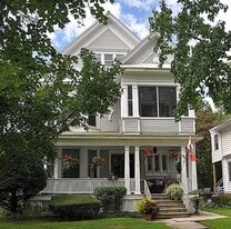 Building Photo - 44 N Pine Ave