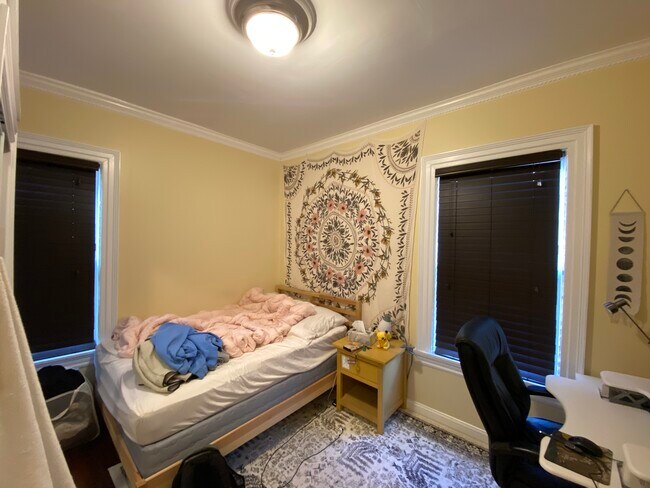 Building Photo - 381 Highland Ave