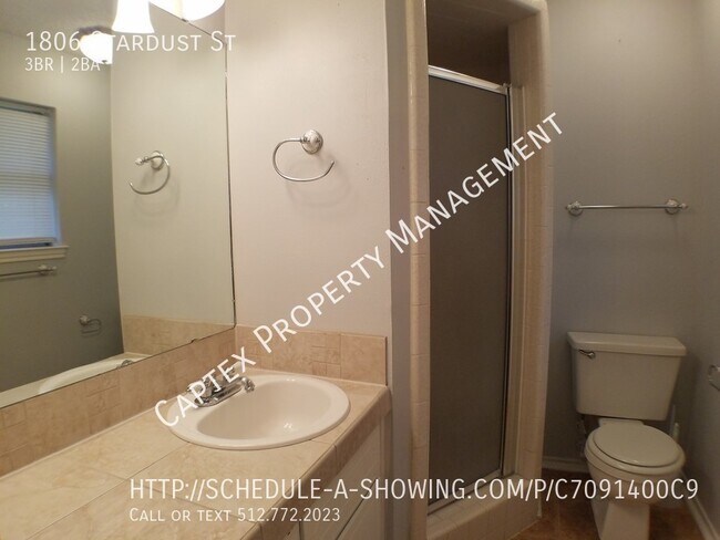 Building Photo - 1806 Stardust St
