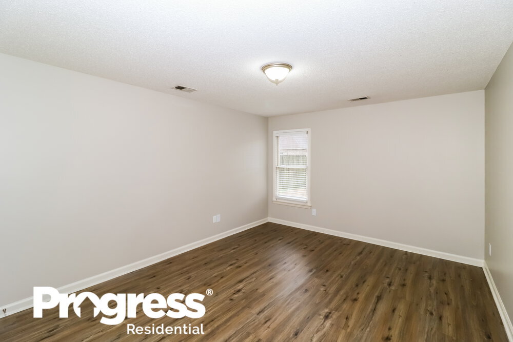 Building Photo - 6561 Karista St