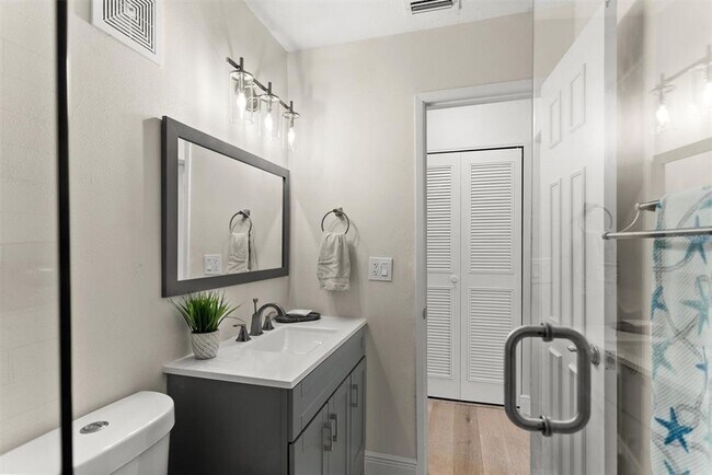 Building Photo - 5955 30th Ave S