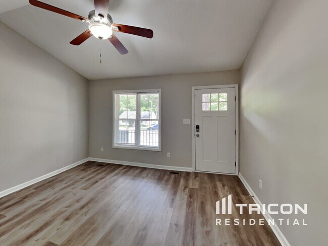 Building Photo - 5945 Presentation St