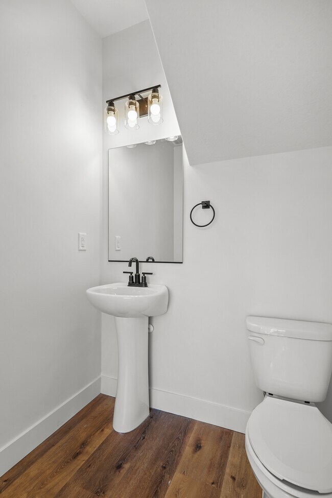 Building Photo - 489 W 1760 N