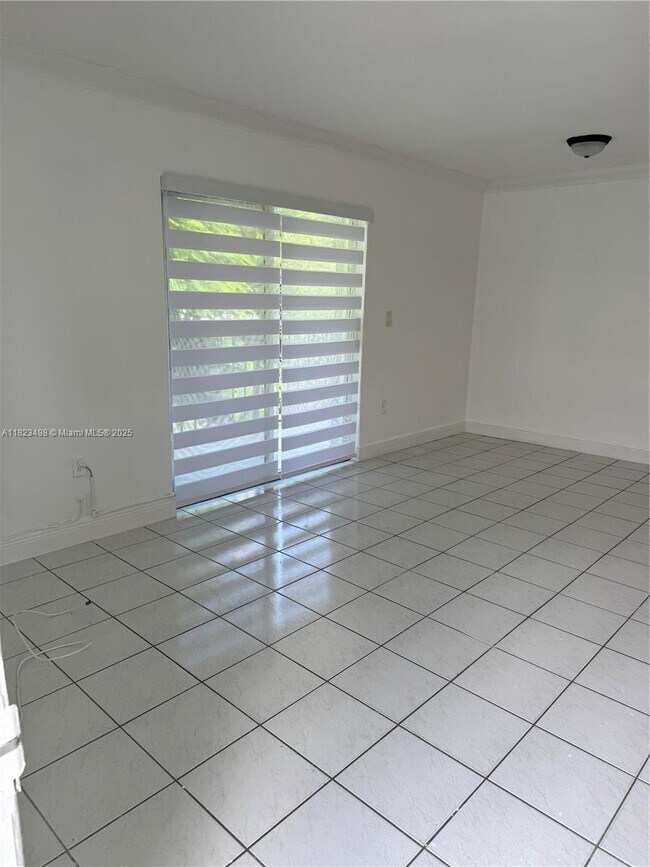 Building Photo - 6961 SW 129th Ave