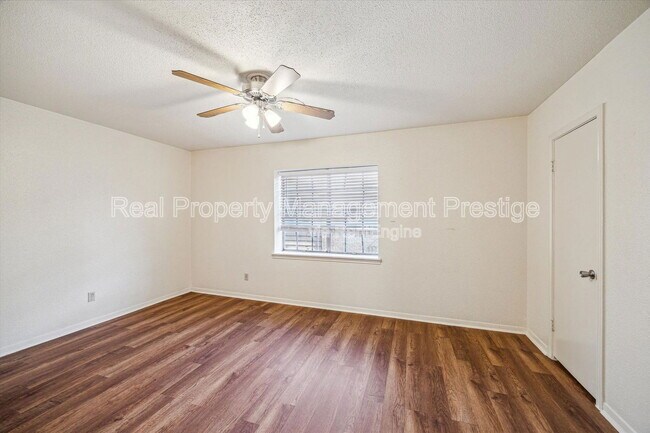 Building Photo - 3003 Falk Ct