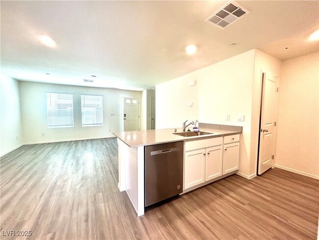 Building Photo - 9916 Tangerine Hls St