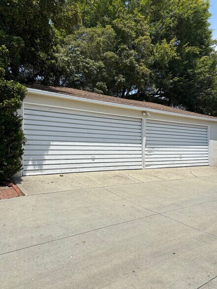 Building Photo - 1712 Arlington Ave
