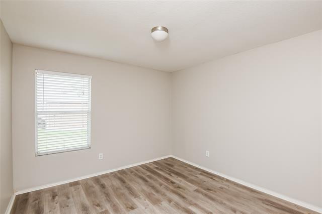 Building Photo - 1601 Queens Brook Ln