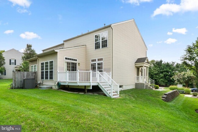 Building Photo - 6381 Stockbridge Overlook Ct
