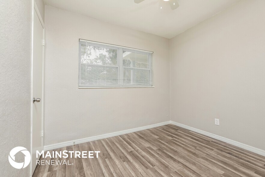 Building Photo - 5325 Bonnie Brae Cir