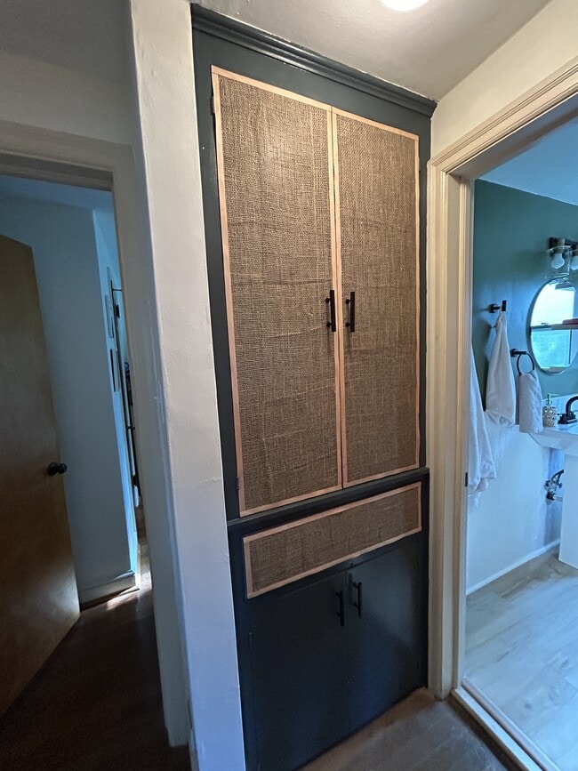 Building Photo - 138 Aikens Pl