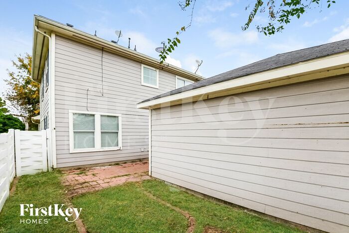 Building Photo - 6113 Elton Knolls St