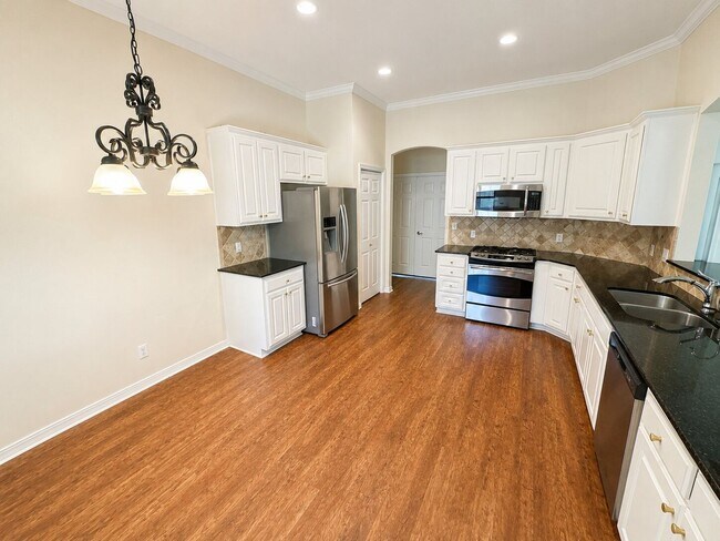 Building Photo - 297 Eagle Bend Way