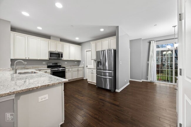 Building Photo - 23 Bethel Ln