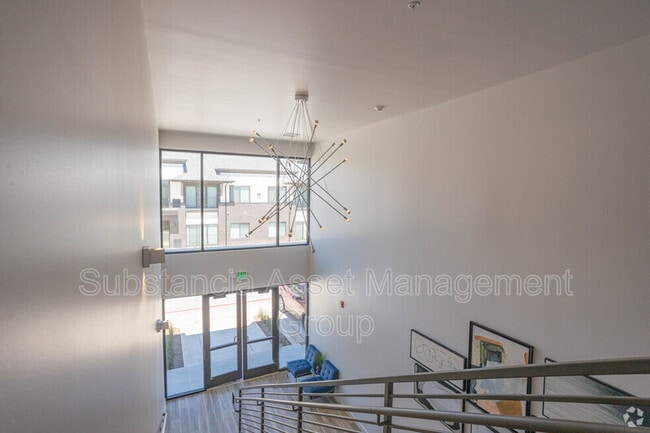 Building Photo - 1677 Midtown Pl