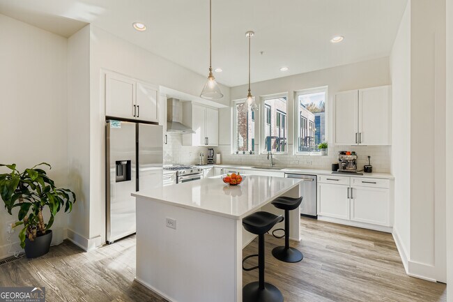 Building Photo - 1251 Chelsea Cir NW