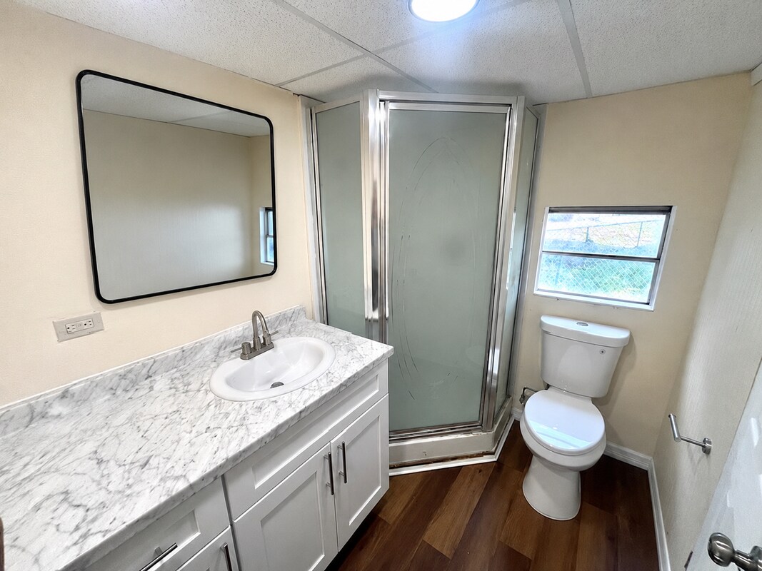 Building Photo - 137 Lantern Pl