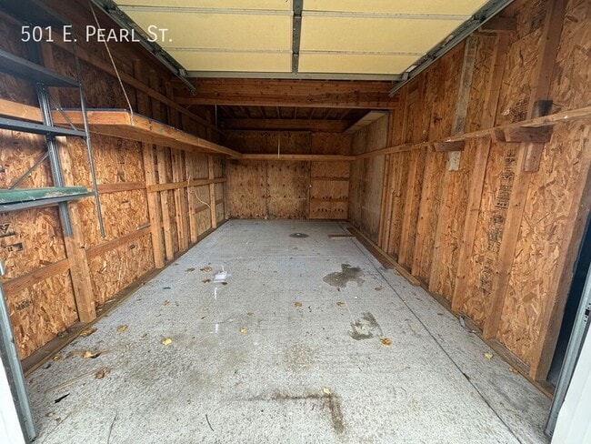 Building Photo - 501 E Pearl St