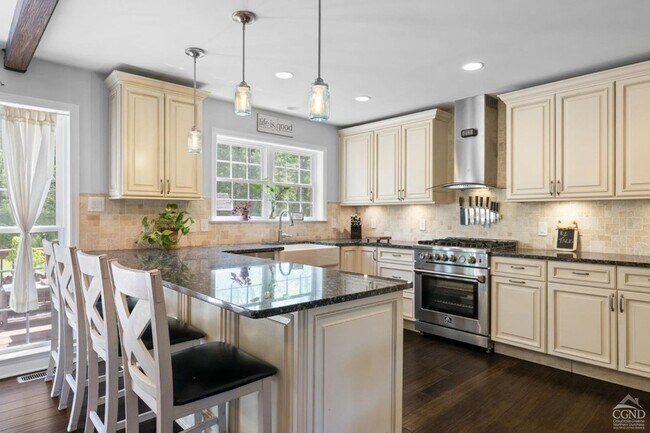 Building Photo - 174 Grove School Rd