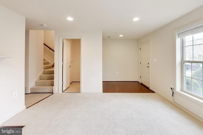 Building Photo - 13411 Deer Highlands Way