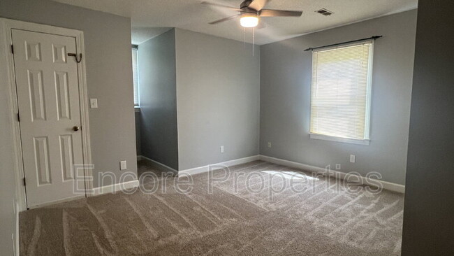 Building Photo - 8112 Stillbreeze Dr