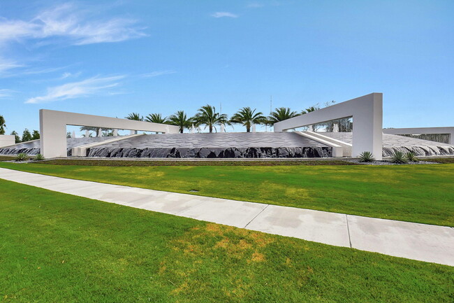 Building Photo - 8561 Crystal Downs Ave