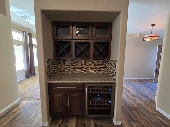 Building Photo - Single-Story 3 Bed / 2.5 Bath Home w/ Private Pool, Spa