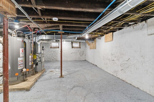 Building Photo - Charming 3 beds 1 bath Apartment in Cleveland!