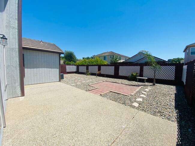 Building Photo - 8552 Charente Way