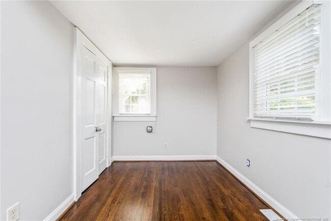 Building Photo - 220 Bradford Ave