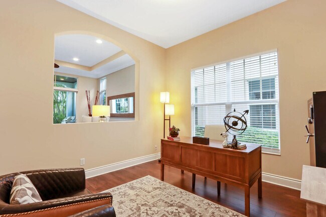 Building Photo - 124 Tulip Tree Ct