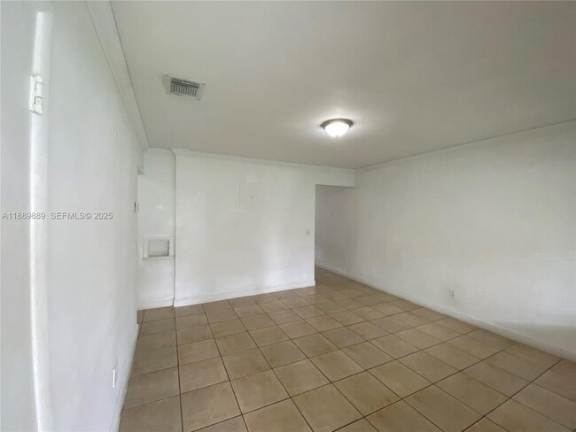 Building Photo - 2215 Adams St