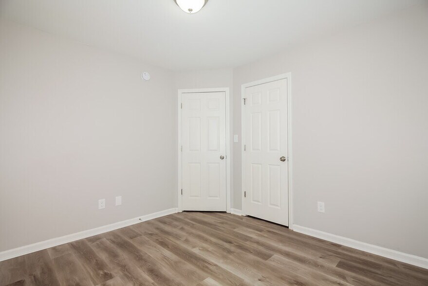 Building Photo - 1121 Vistalite Ln
