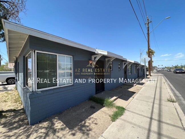 Building Photo - 1036 N 16th St