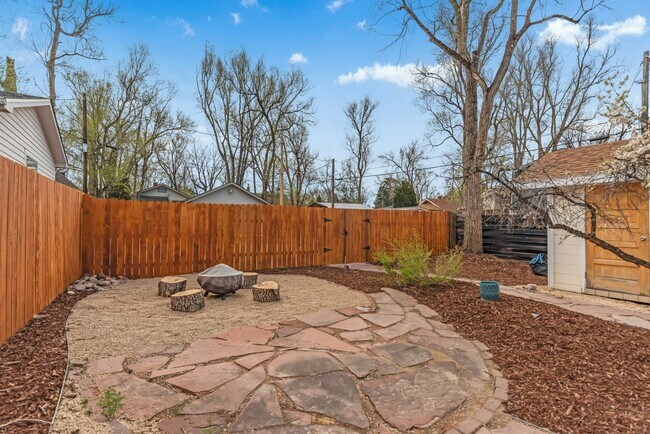 Building Photo - 715 Arcadia Pl