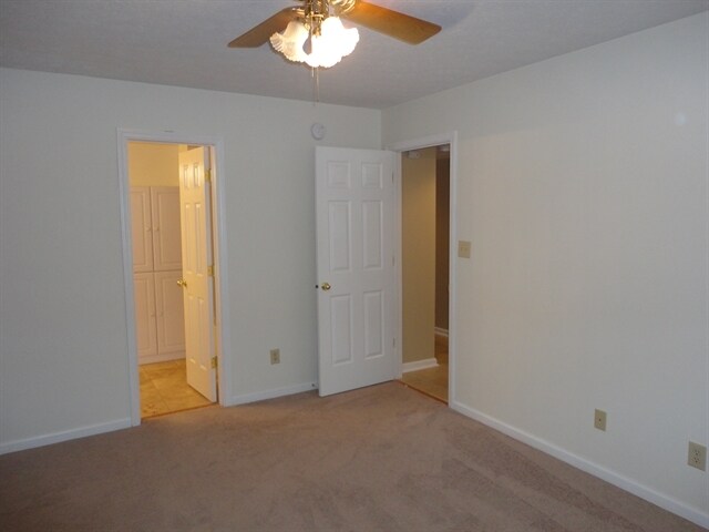 Building Photo - 755 Apple Ln