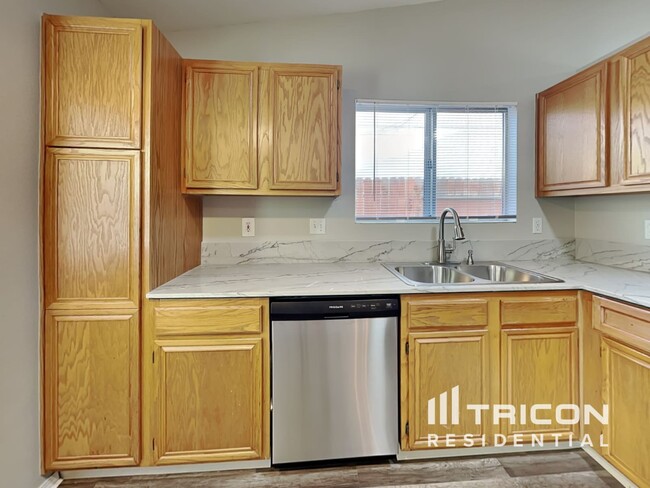 Building Photo - 7860 Big River Dr