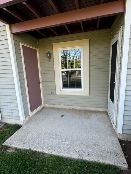 Back patio with storage closet - 2103 Society Pl