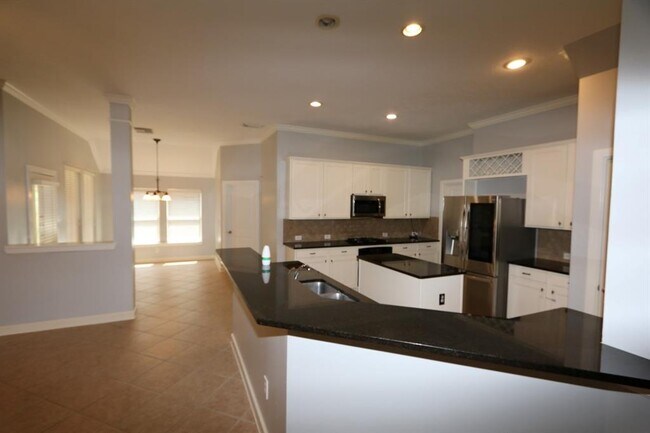 Building Photo - 28238 Daystrom Ln