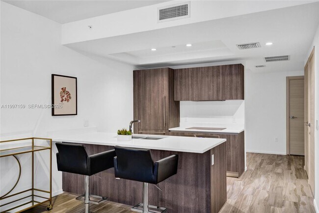 Building Photo - 801 S Miami Ave