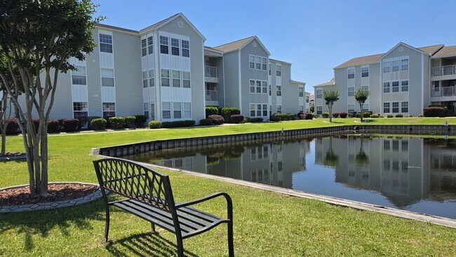 Building Photo - 8642 South Bridge Dr
