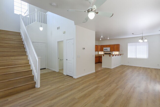 Building Photo - 3 Bedroom And Loft Southwest Gated Communi...