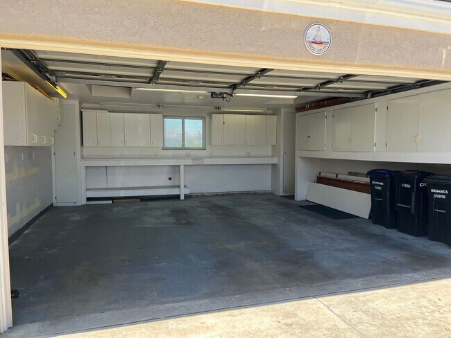 Building Photo - Stunning *VIEW* home for rent in desirable...