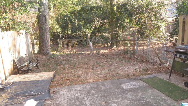 Building Photo - 3937 Montclair Rd