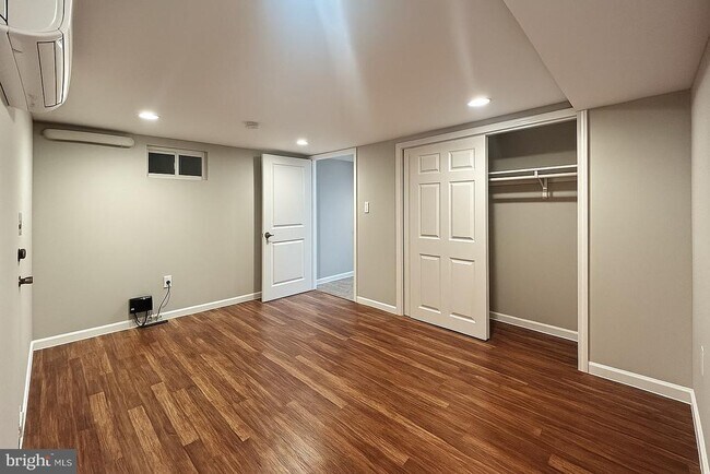 Building Photo - 1535 Gales St NE