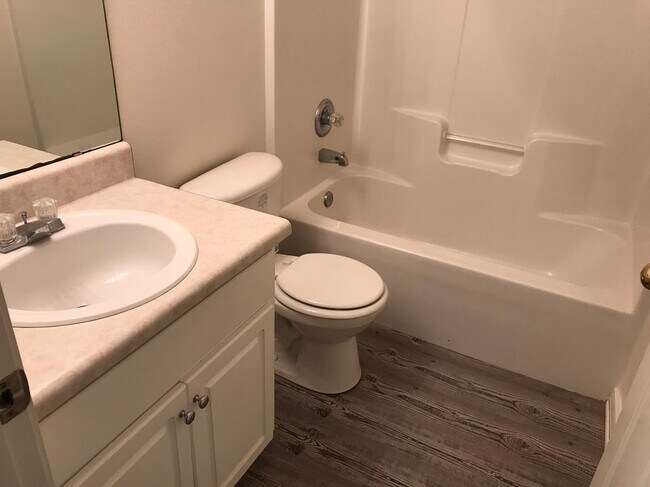 Building Photo - 713 Marsh Harbor Dr