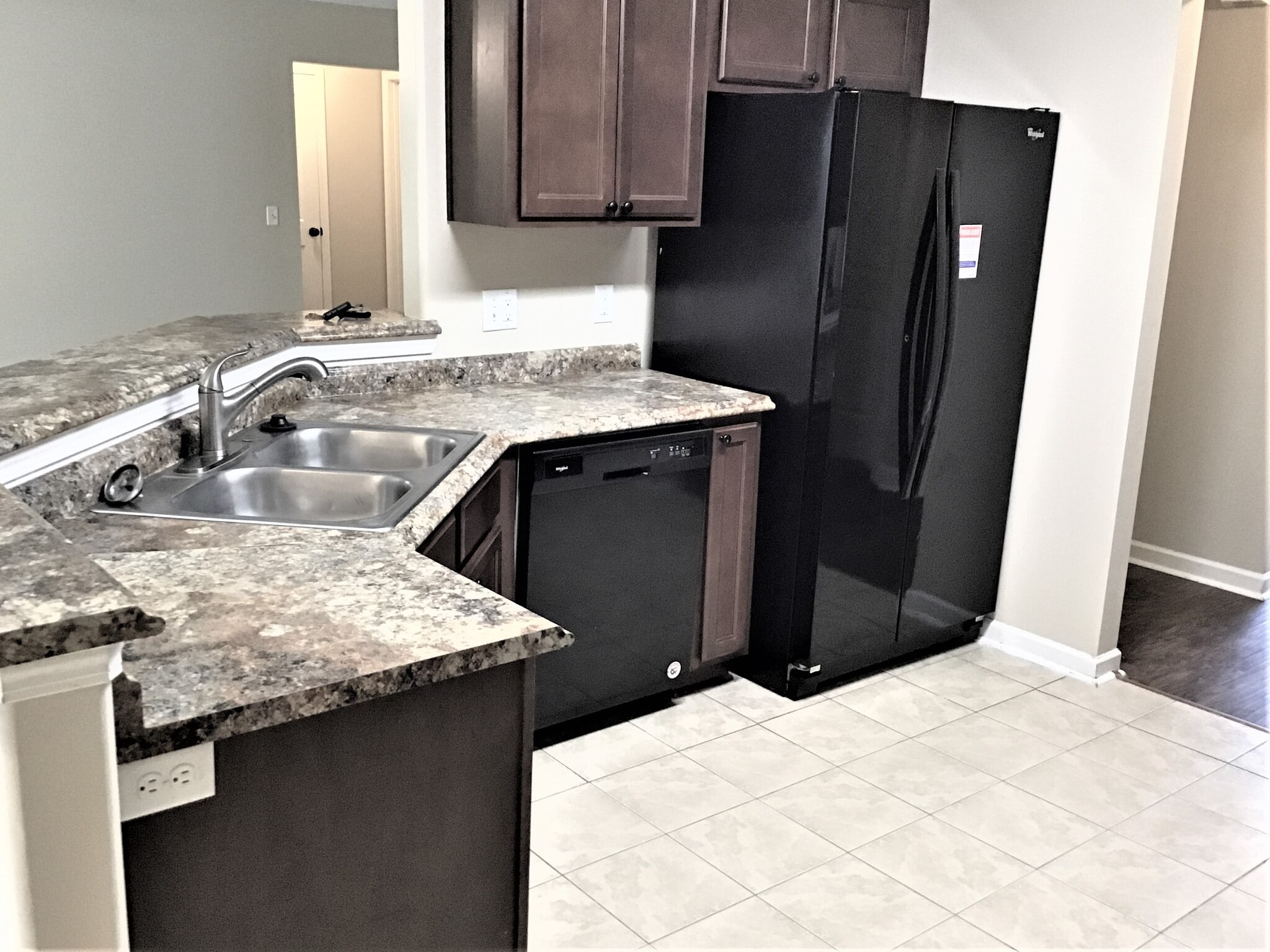 Building Photo - 108 Crooked Oaks Dr